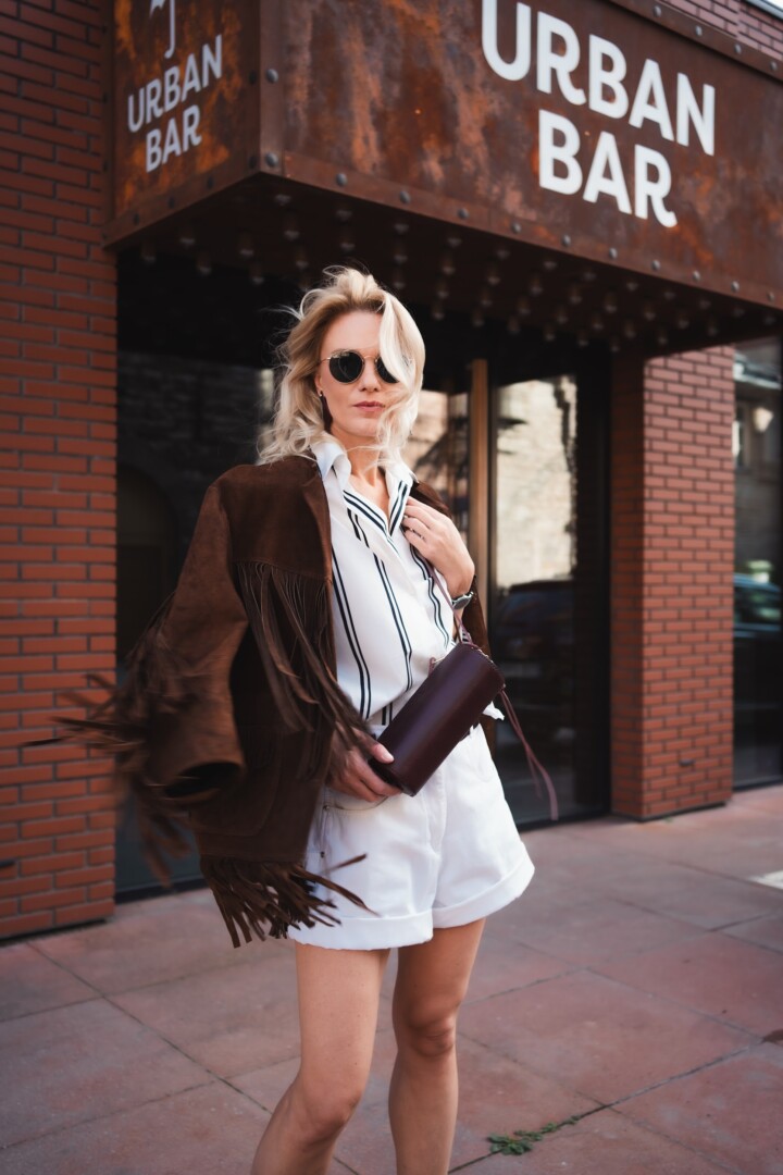 gabriela round box bag in burgundy